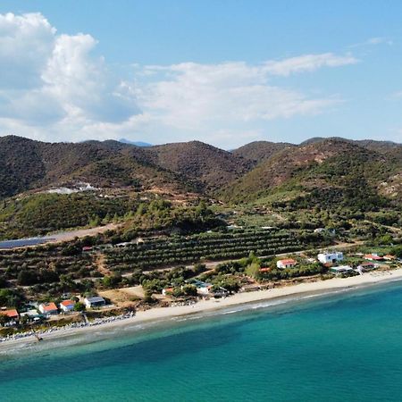 Holiday Home Sea Front Loutra Elevtheron Екстериор снимка