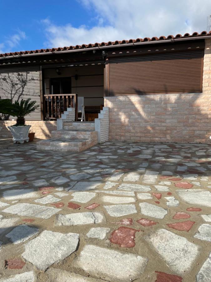 Holiday Home Sea Front Loutra Elevtheron Екстериор снимка