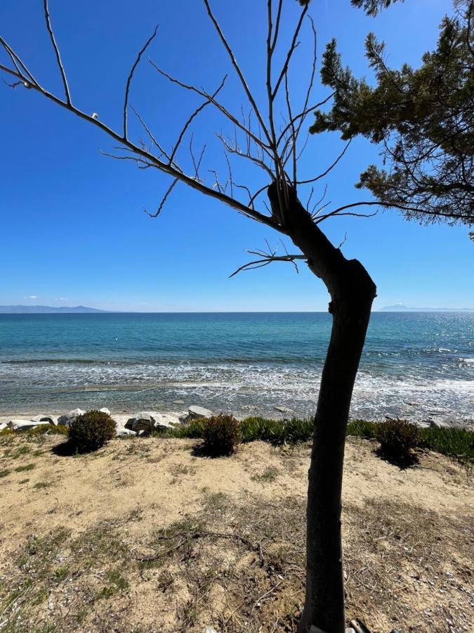 Holiday Home Sea Front Loutra Elevtheron Екстериор снимка