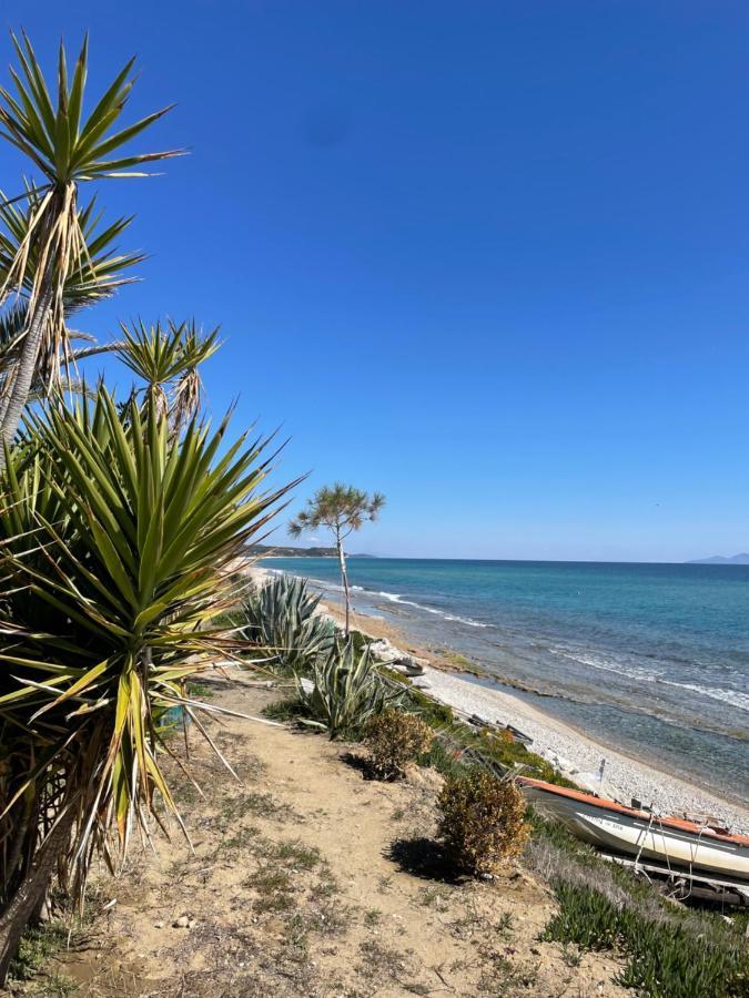 Holiday Home Sea Front Loutra Elevtheron Екстериор снимка