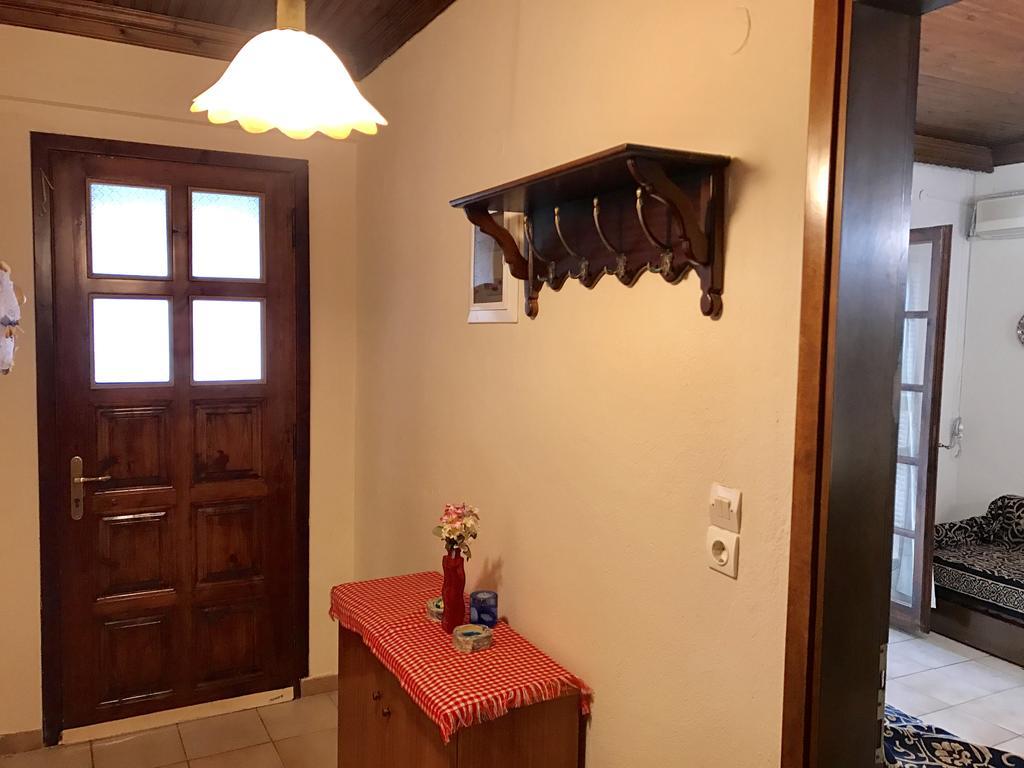 Holiday Home Sea Front Loutra Elevtheron Екстериор снимка