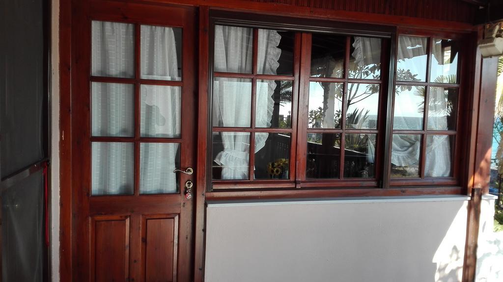 Holiday Home Sea Front Loutra Elevtheron Екстериор снимка
